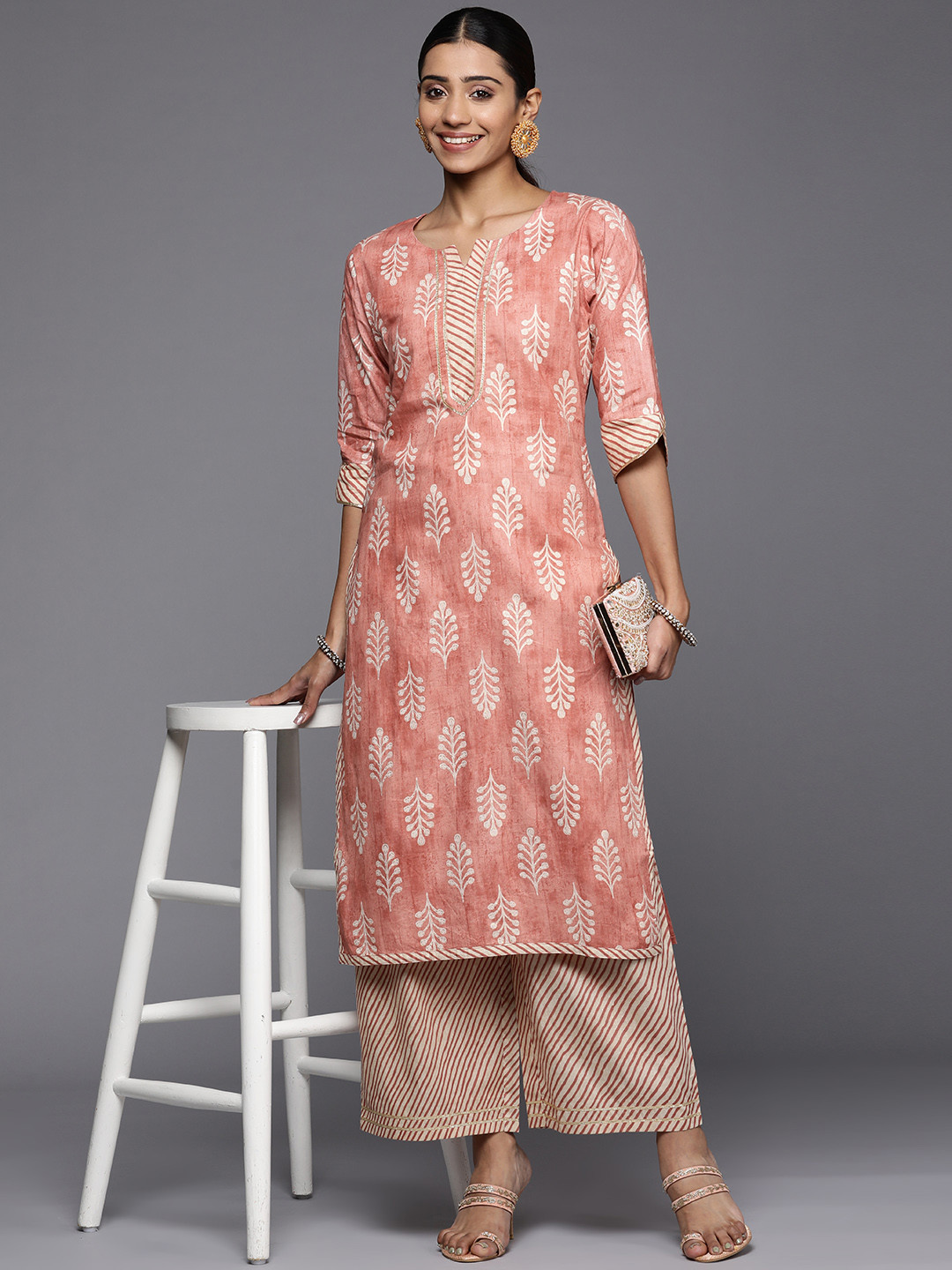 

Libas Women Peach-Coloured & Off White Ethnic Motifs Printed Cotton Kurta