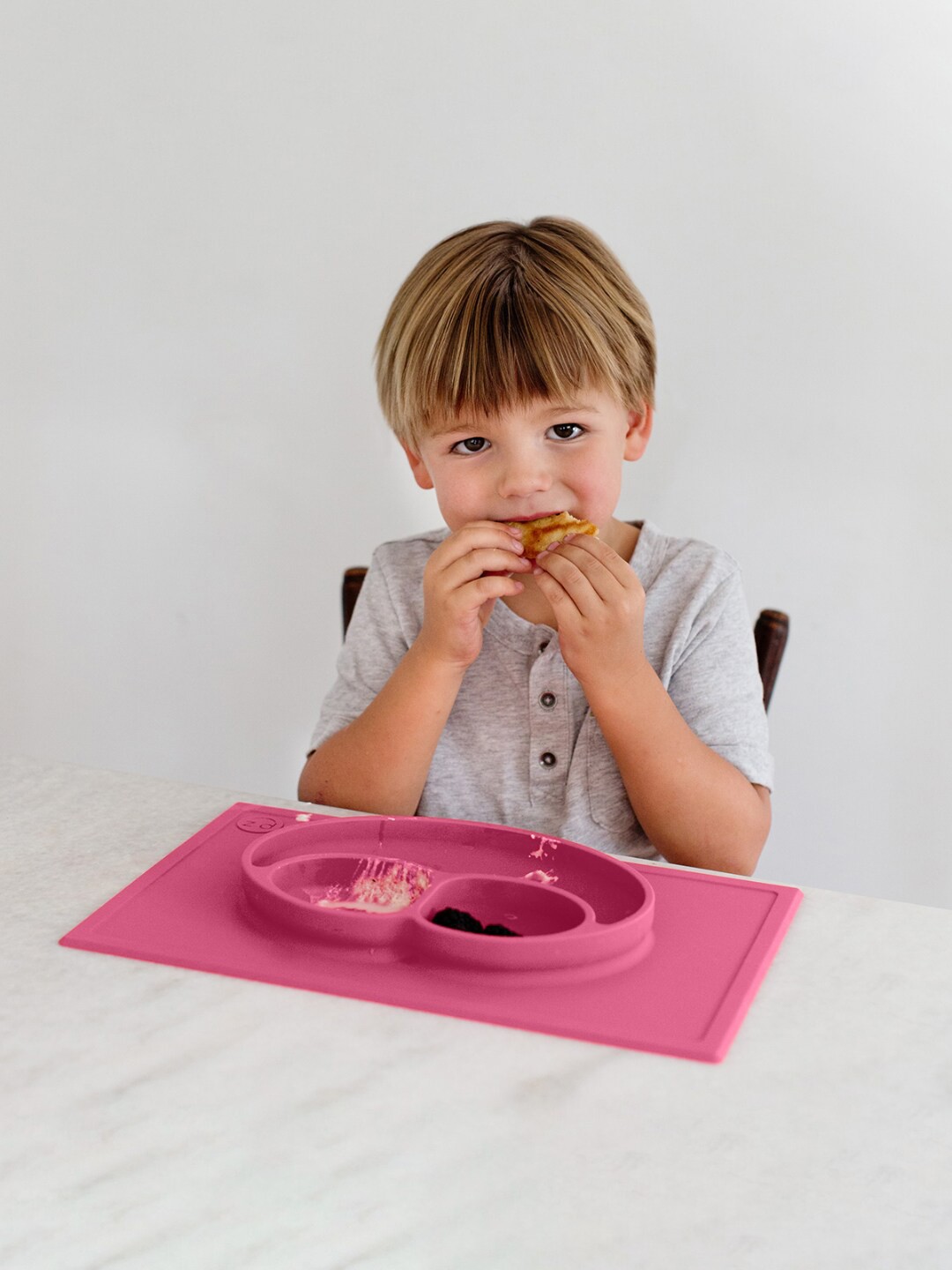 

ezpz Kids Pinks Solid FDA Happy Mat, Orange