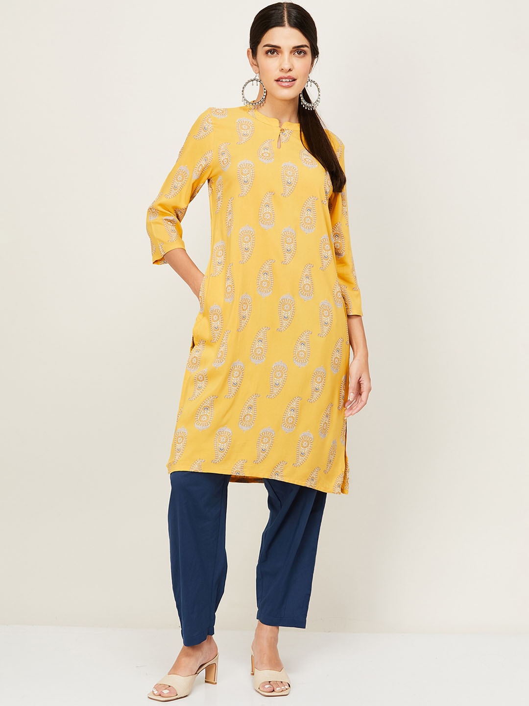 

Melange by Lifestyle Women Yellow Paisley Printed Kurta