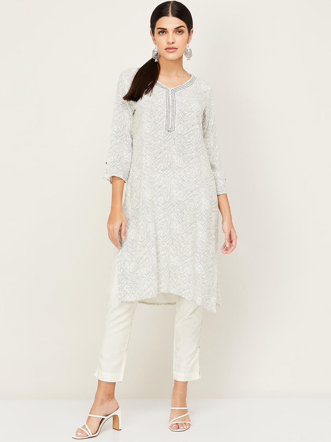 

Melange by Lifestyle Women White Printed Thread Work Kurta