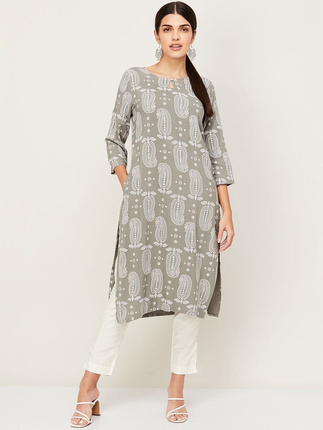 

Melange by Lifestyle Women Grey & White Paisley Printed Keyhole Neck Kurta
