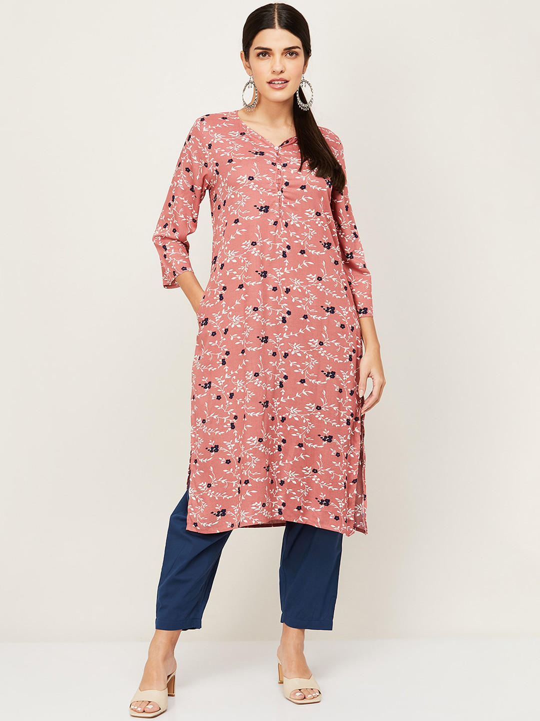 

Melange by Lifestyle Women Pink Floral Printed Viscose Rayon Kurta