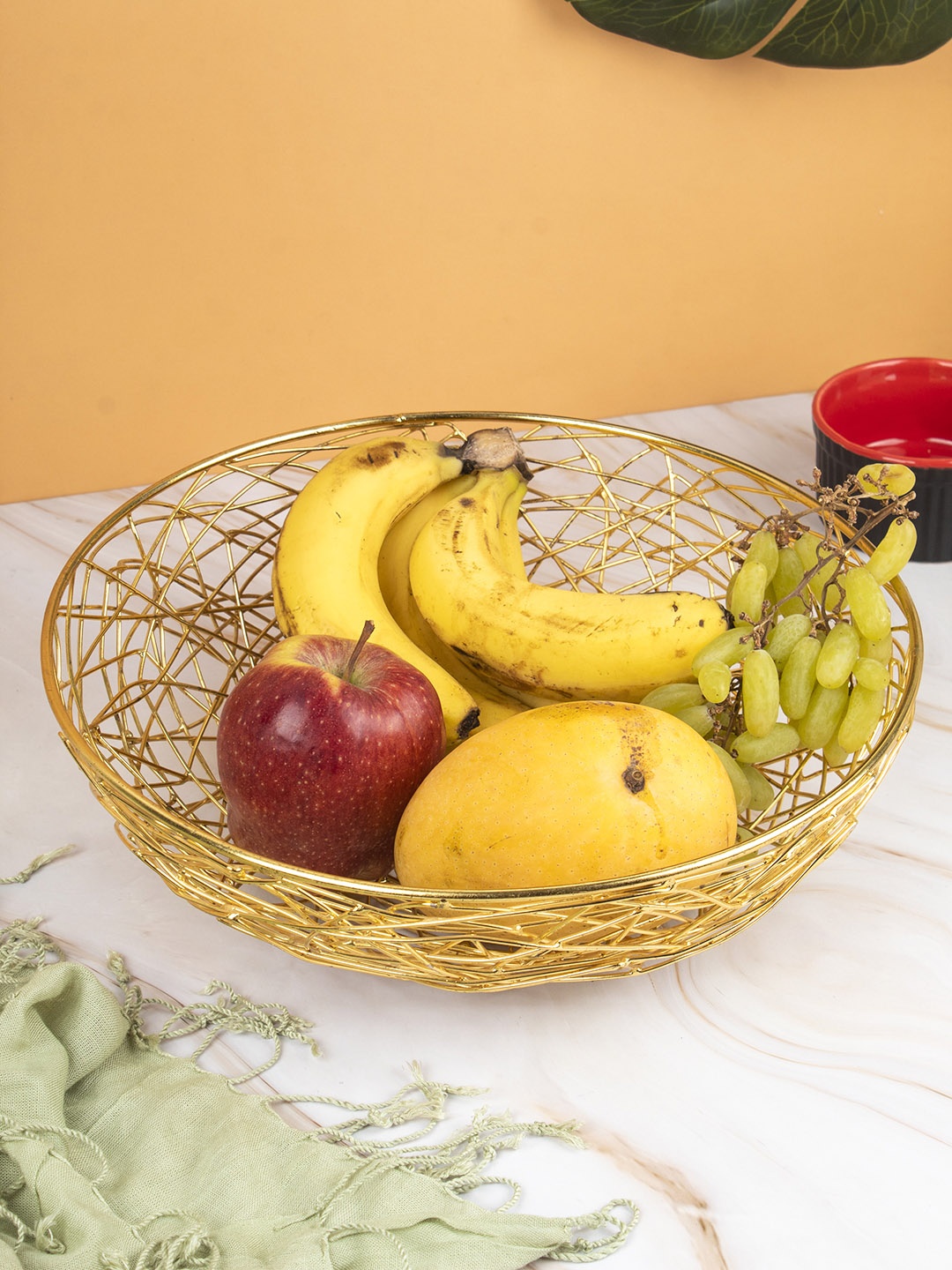 

Market99 Gold-Toned Solid Mesh Wire Bowl