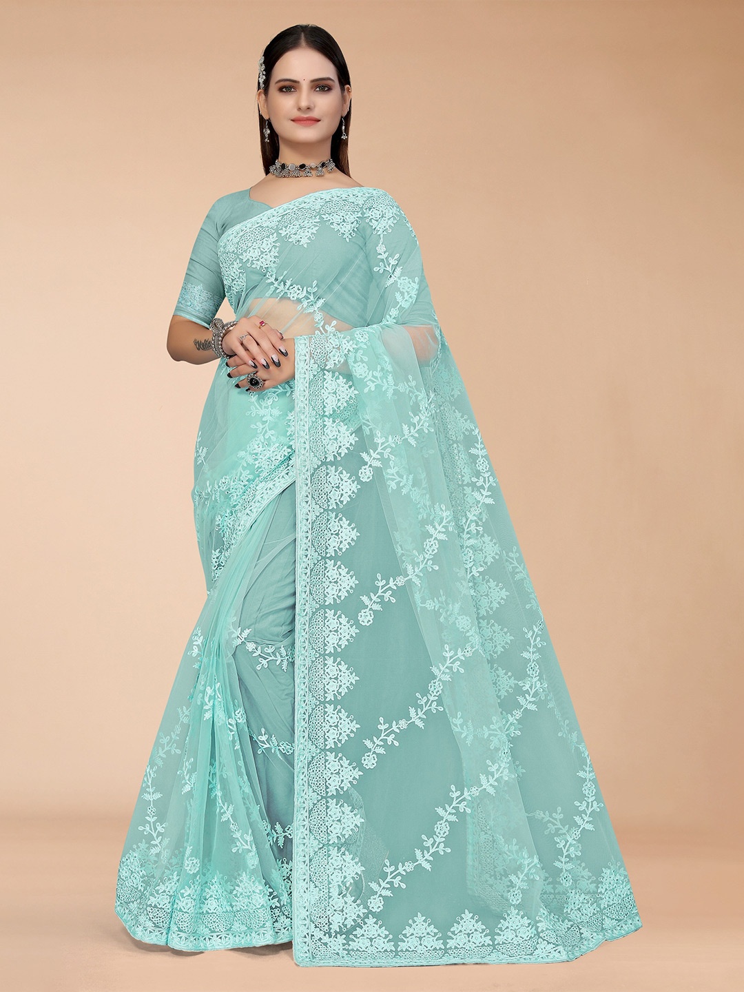 

Mitera Green Floral Beads and Stones Net Mangalagiri Saree