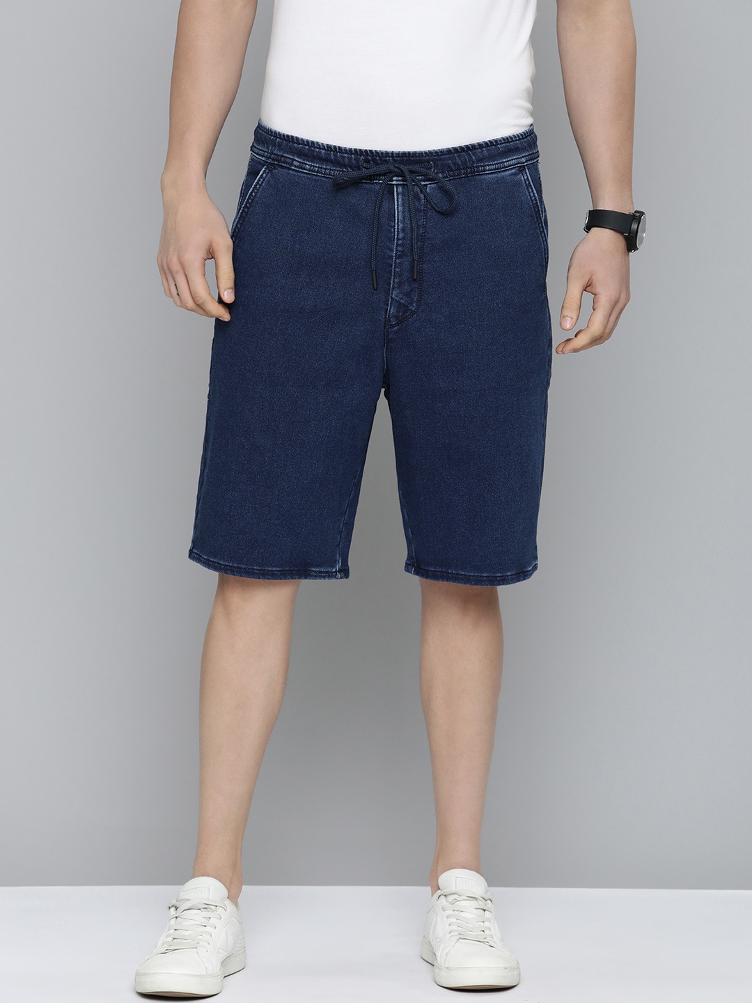 

Levis Men Blue Regular Fit Denim Shorts