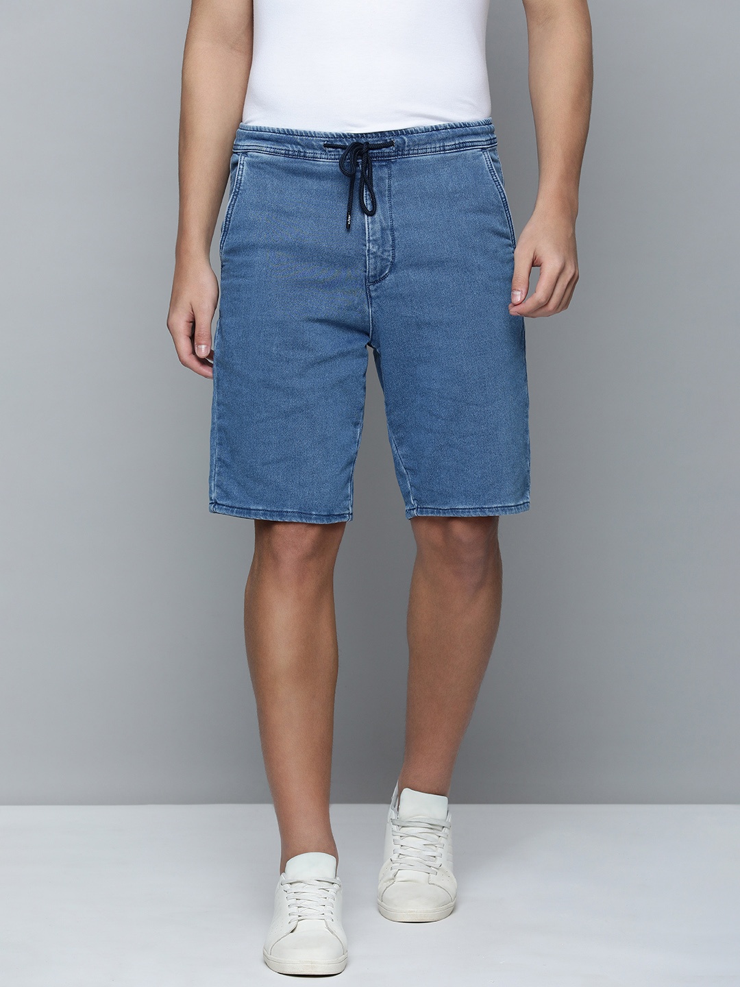 

Levis Men Blue Denim Shorts