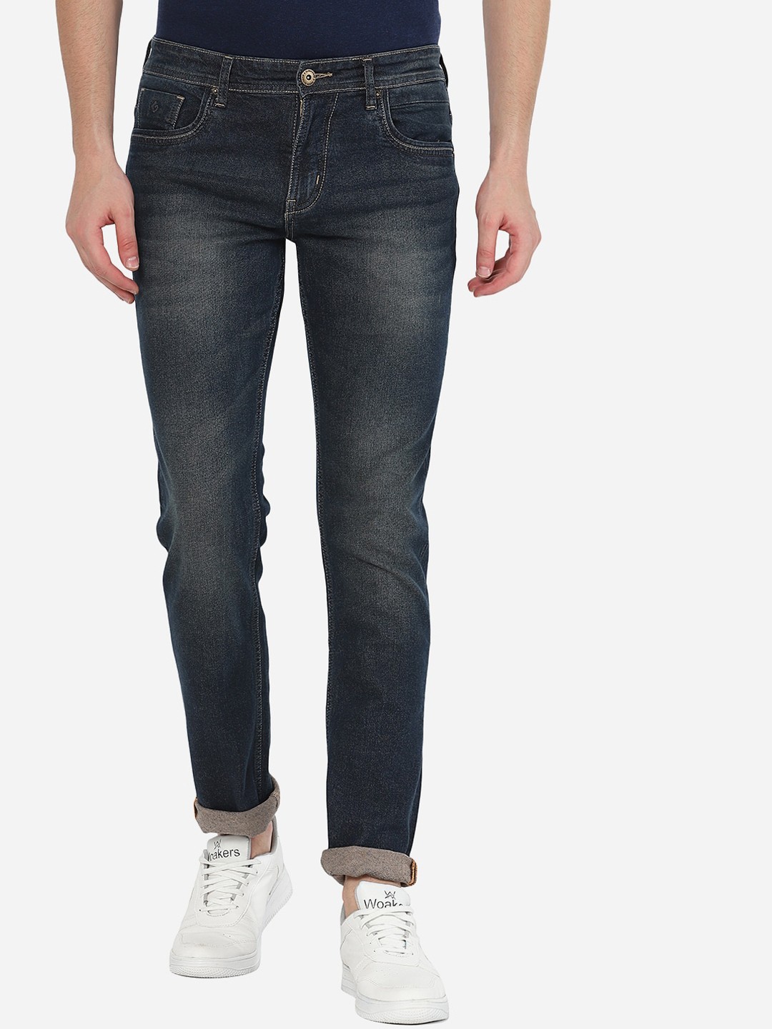 

Greenfibre Men Blue Narrow Straight Fit Heavy Fade Jeans