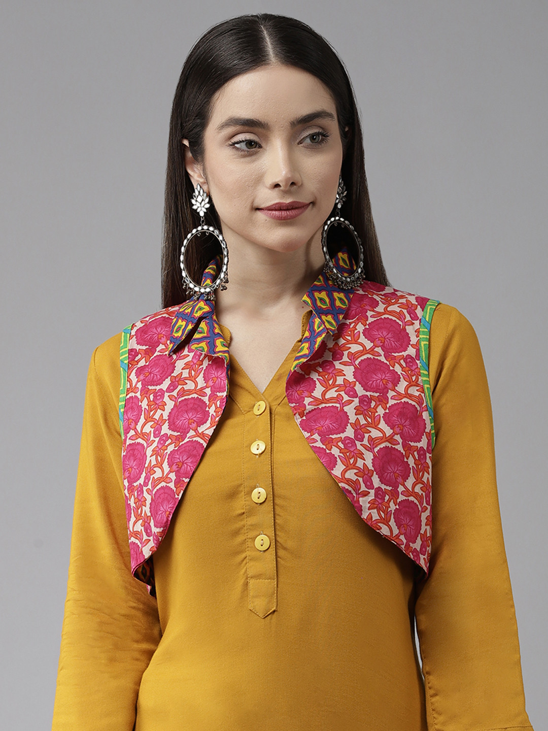 

Aarika Women Pink & Off White Printed Crop Shrug