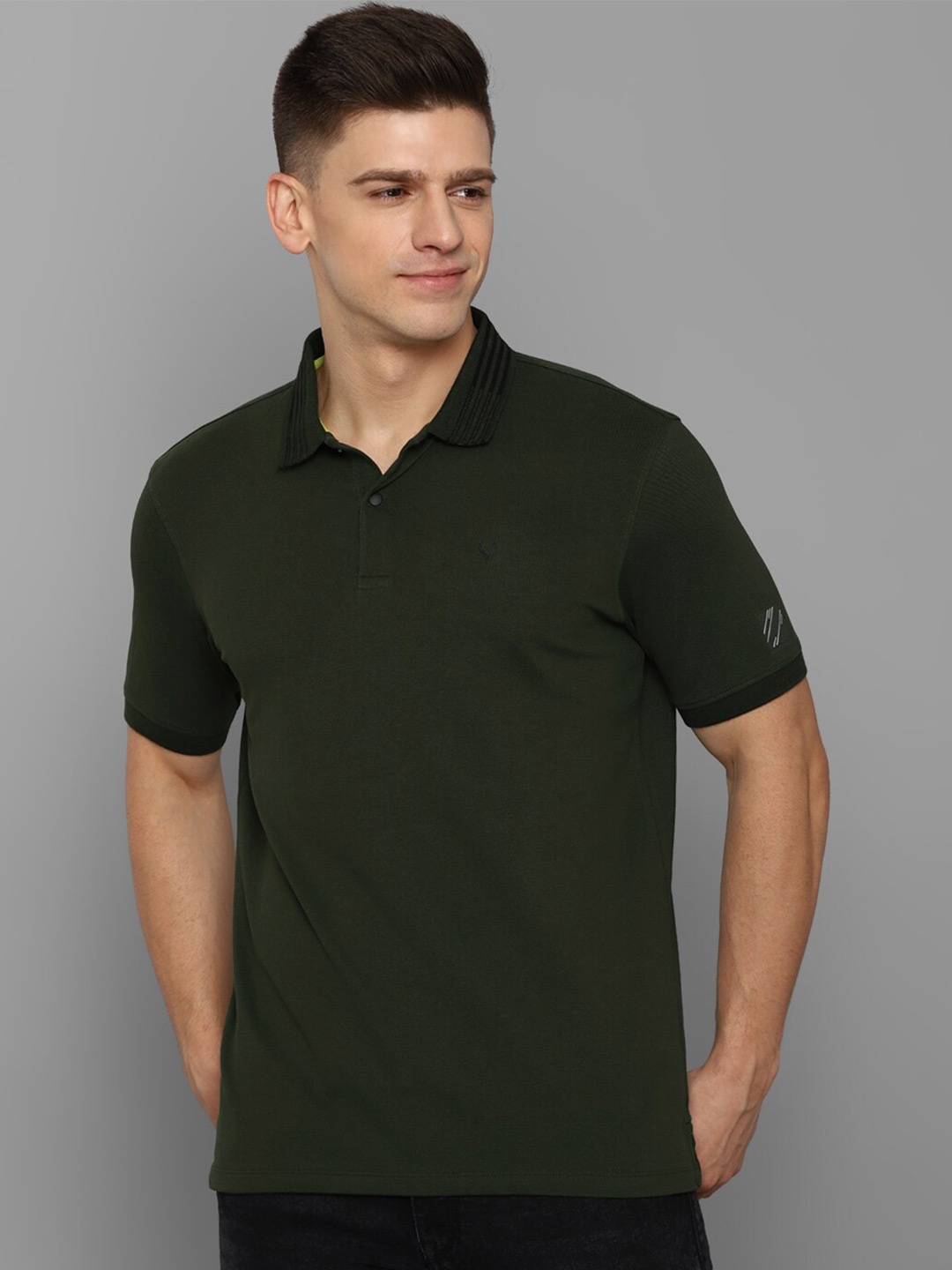 

Allen Solly Men Green Pure Cotton Polo Collar T-shirt
