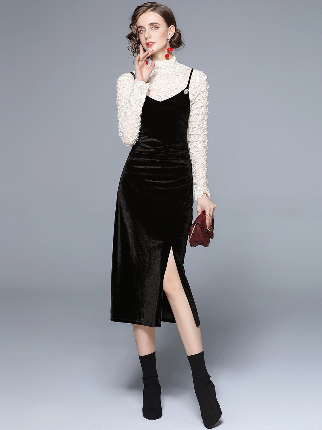 

JC Collection Women Black & Off White Self Design Co-ords Set