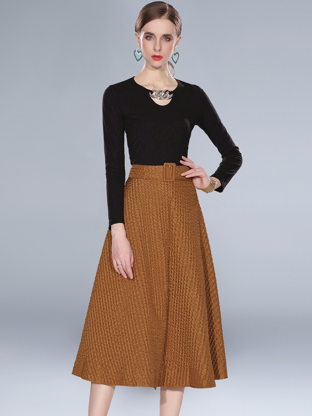 

JC Collection Women Coffee Brown & Black Solid Co-ords