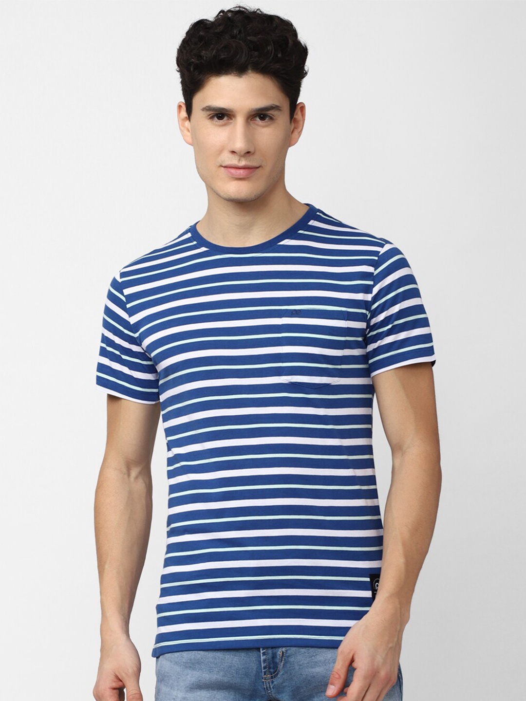 

Peter England Casuals Men Blue & White Striped Slim Fit T-shirt
