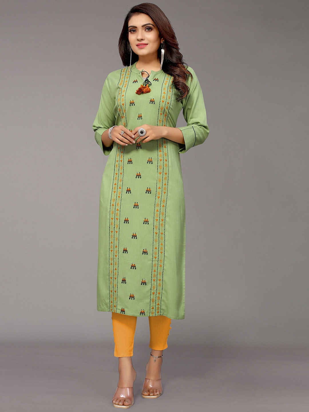 

Nimayaa Women Green & Yellow Geometric Embroidered Kurta