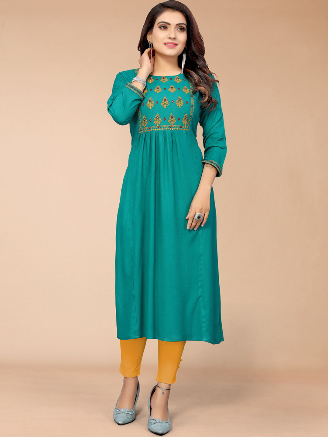 

KALINI Women Green Embriodered Kurta