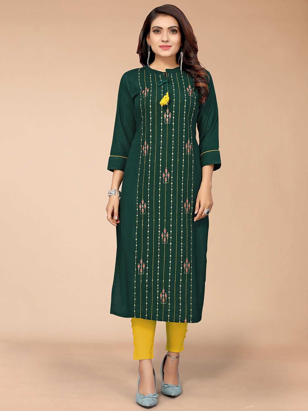 

KALINI Women Green Geometric Embroidered Thread Work Kurta