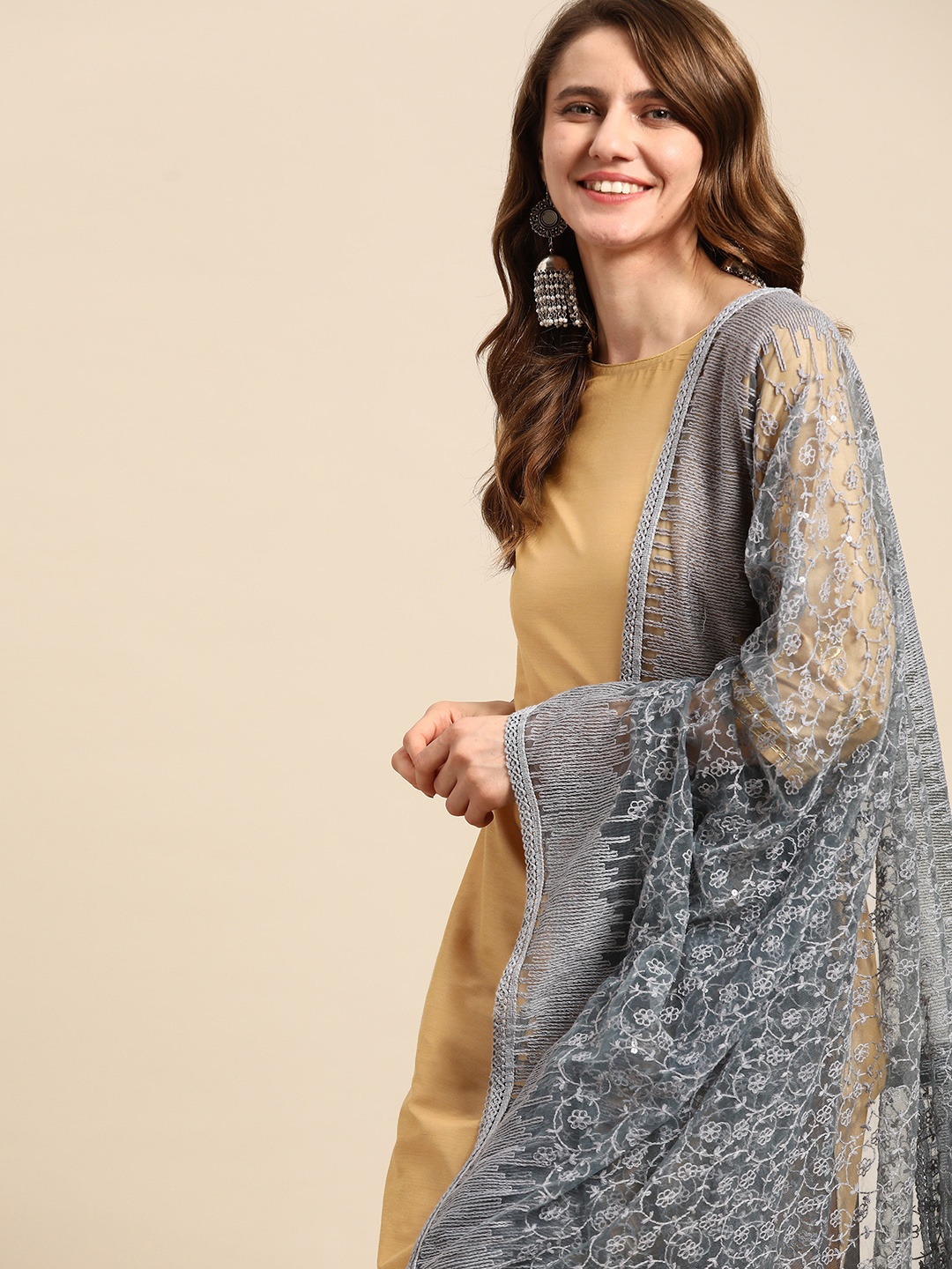 

Saadgi Grey & Silver-Coloured Ethnic Motifs Embroidered Chikankari Sequin Dupatta