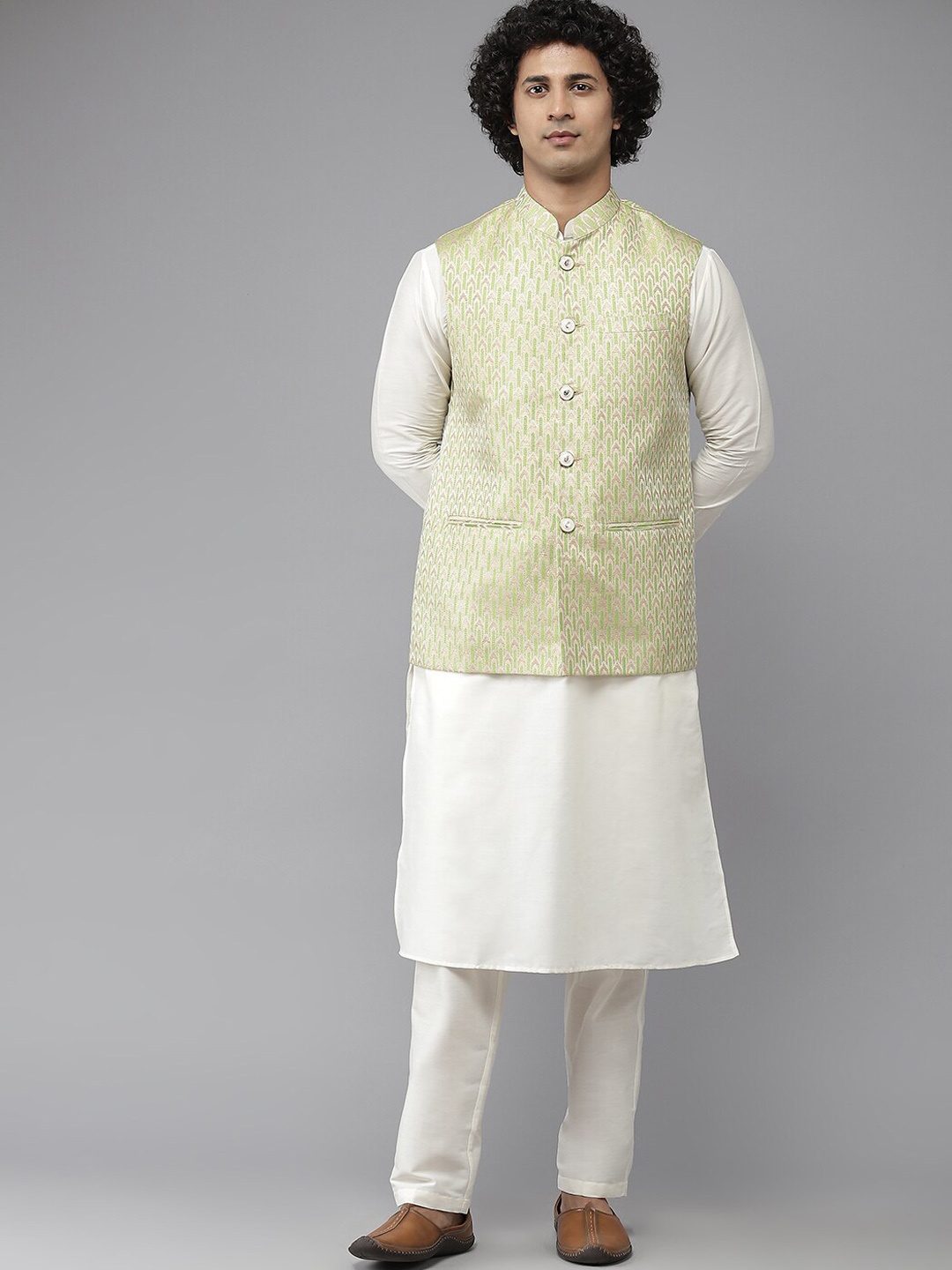 

See Designs Men Green Woven Design Nehru Jackets