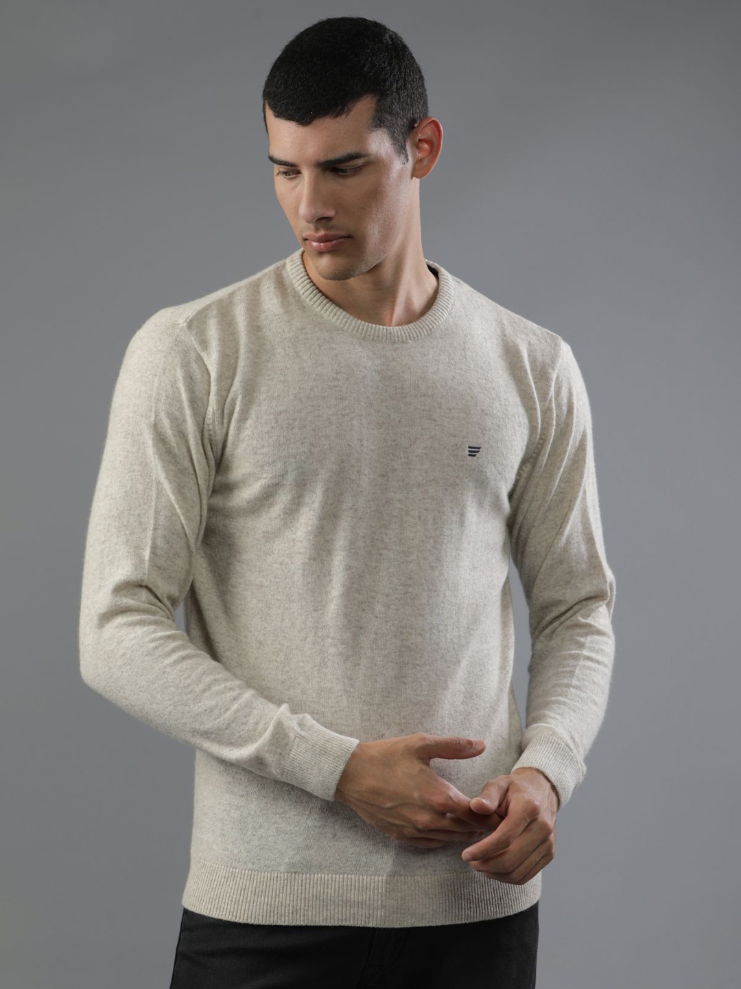 

t-base Men Grey Solid Pullover