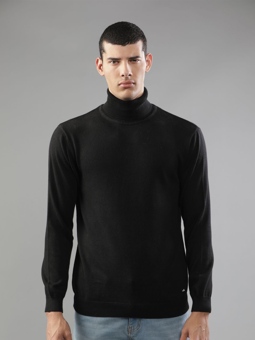 

t-base Men Black Turtle Neck Pullover