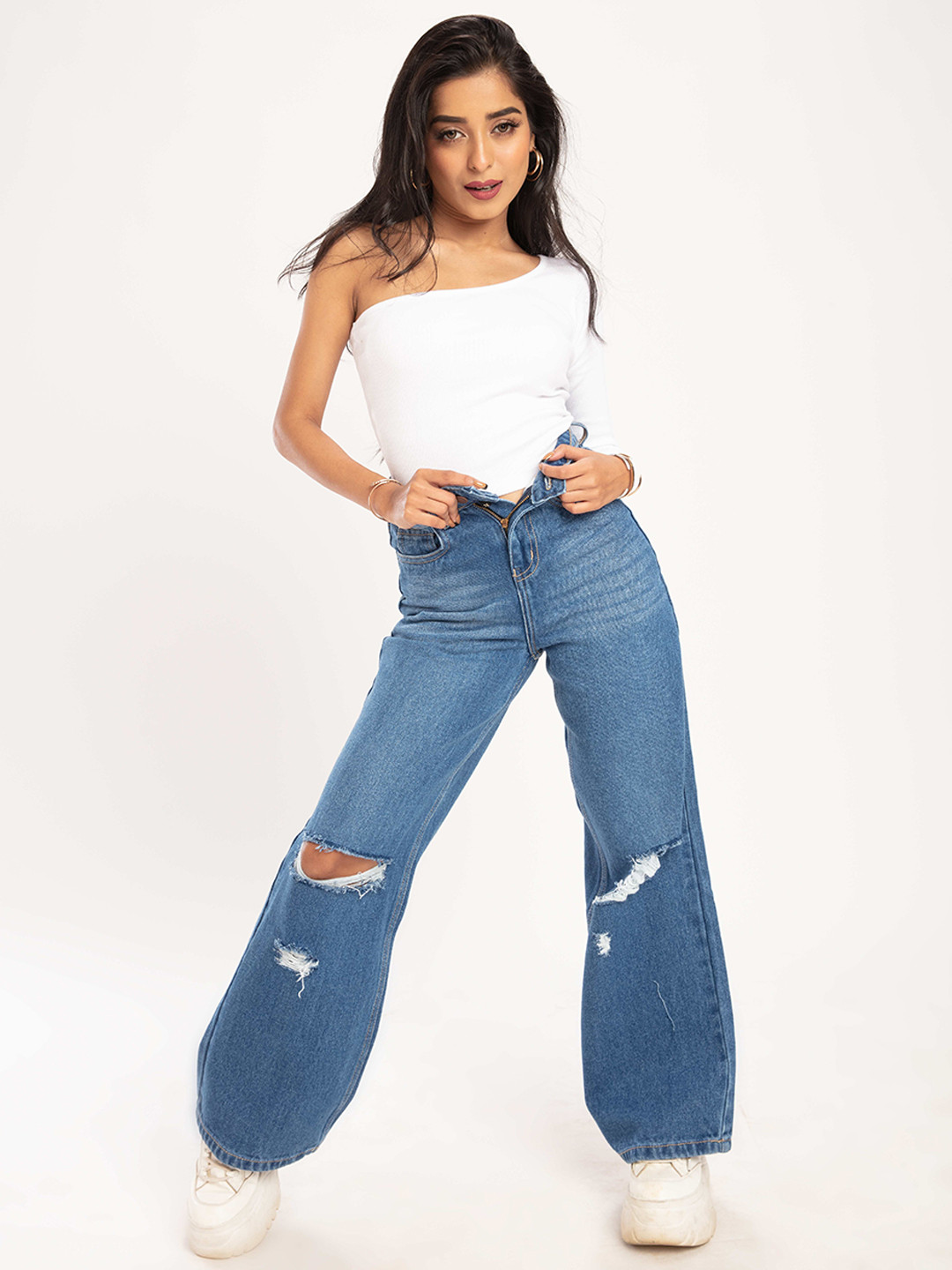 

Off Duty India Women Blue Comfort Wide Leg High-Rise Slash Knee Jeans