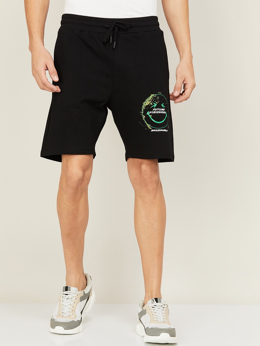 

SmileyWorld Men Solid Pure Cotton Slim Fit Shorts, Black