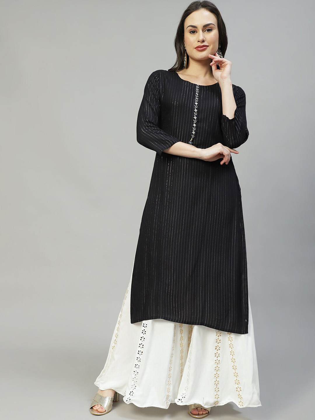 

FASHOR Women Black Printed and Thread Work Straight Kurta