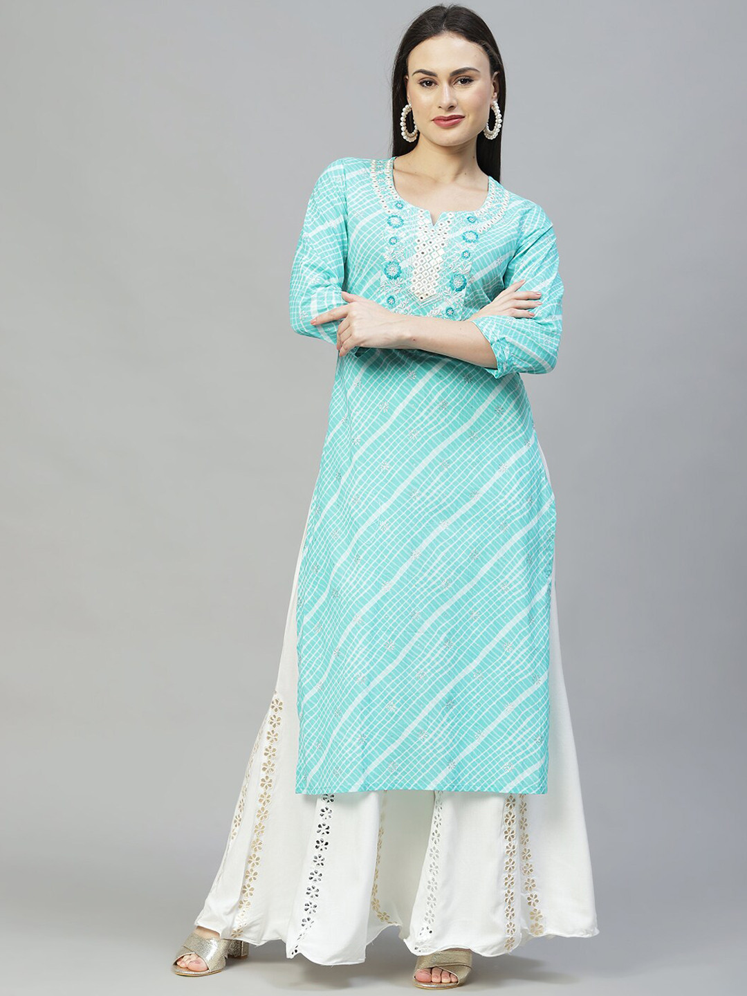 

FASHOR Women Turquoise Blue Floral Embroidered Mirror Work Kurta
