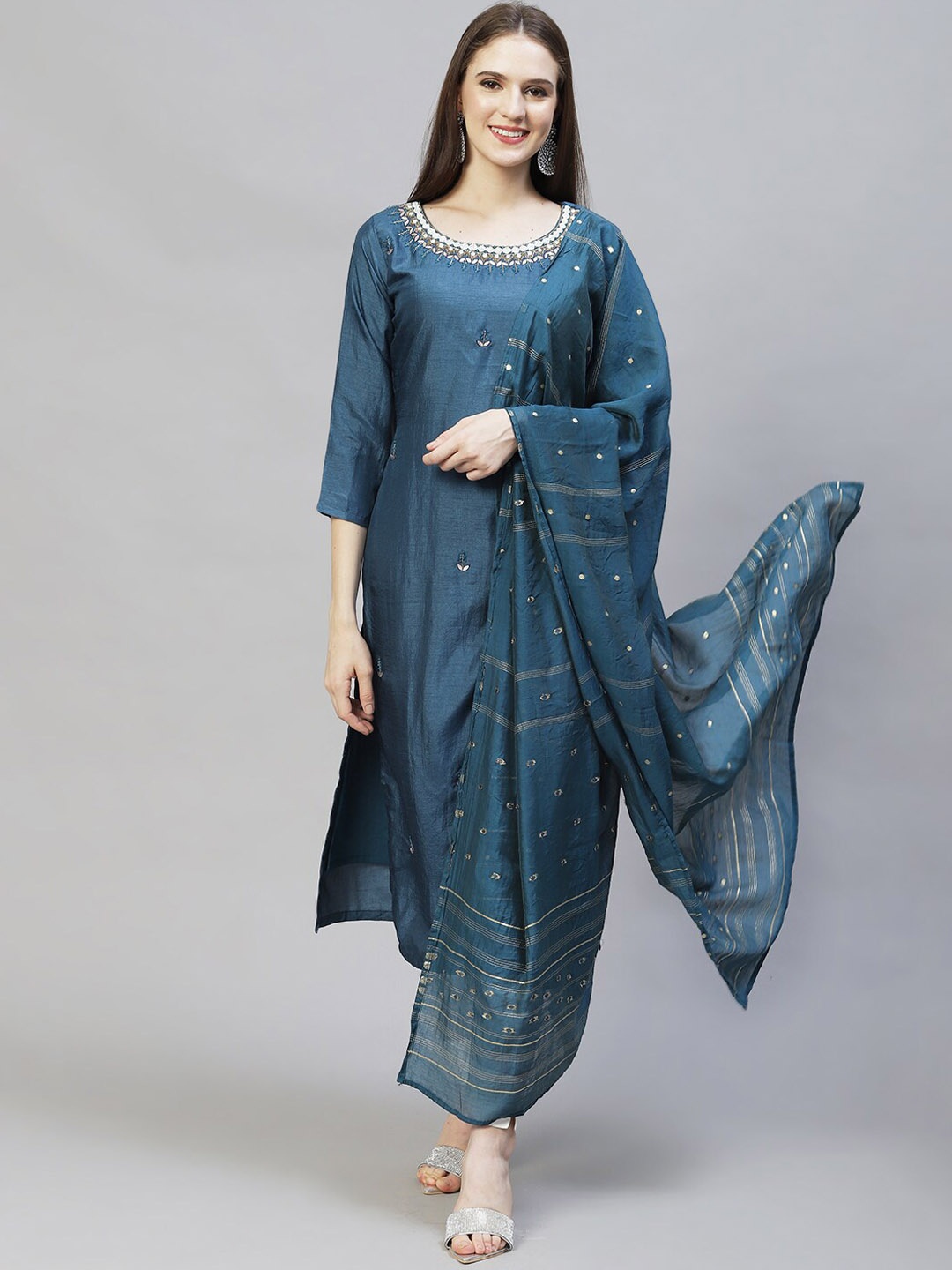 

FASHOR Women Teal Blue Embroidered Thread Work Kurta