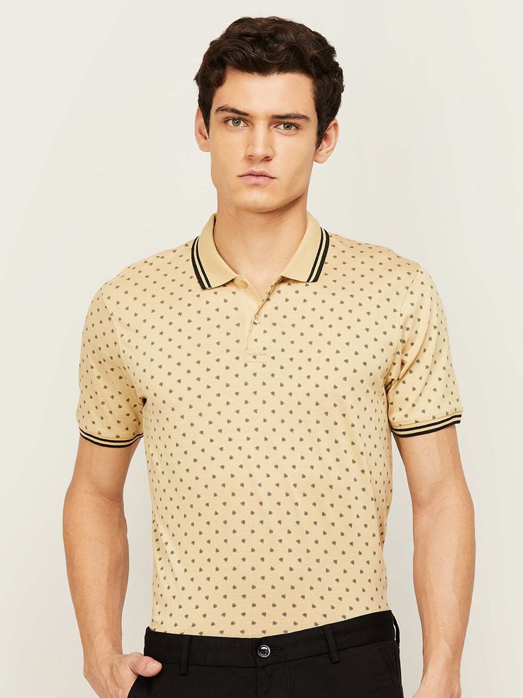 

CODE by Lifestyle Men Yellow Floral Printed Pure Cotton T-shirt