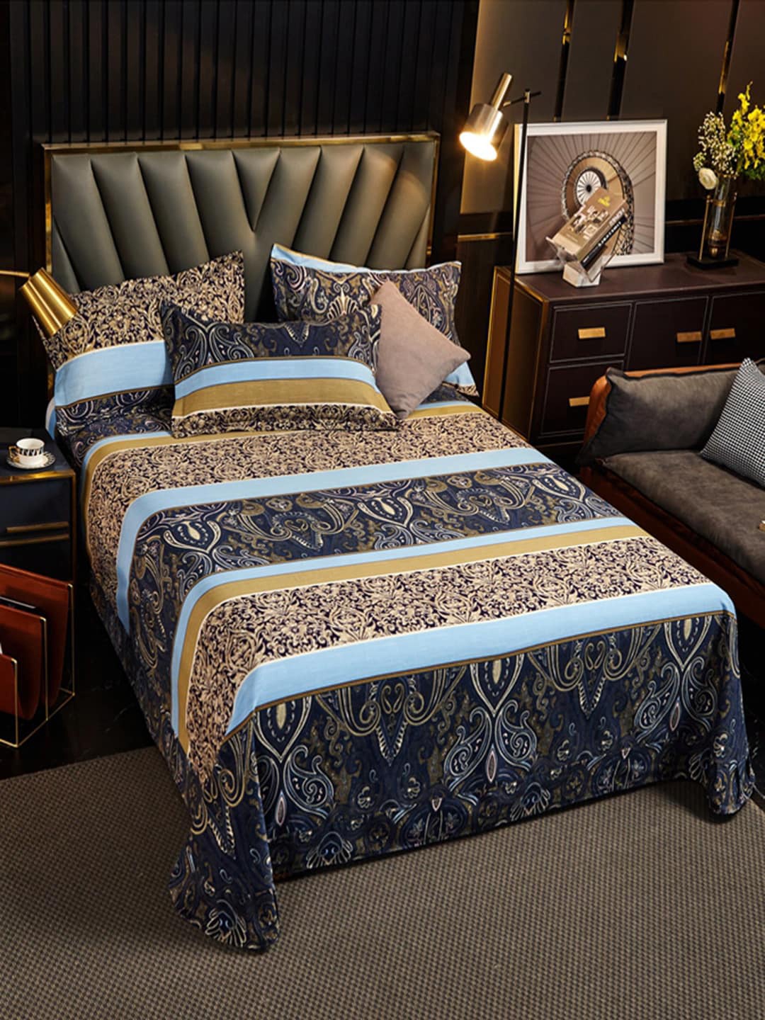 

JC HOME Navy Blue & Beige Ethnic Motifs 220 TC Cotton King Bedding Set