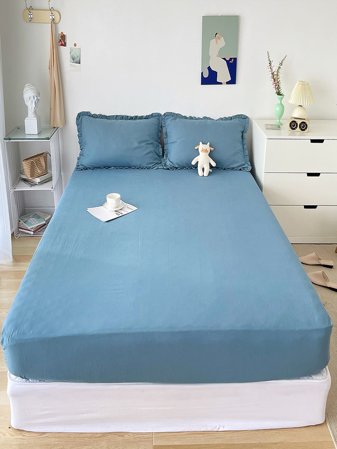 

JC Collection Blue Solid 150 TC King Bedsheet with 2 Pillow Covers