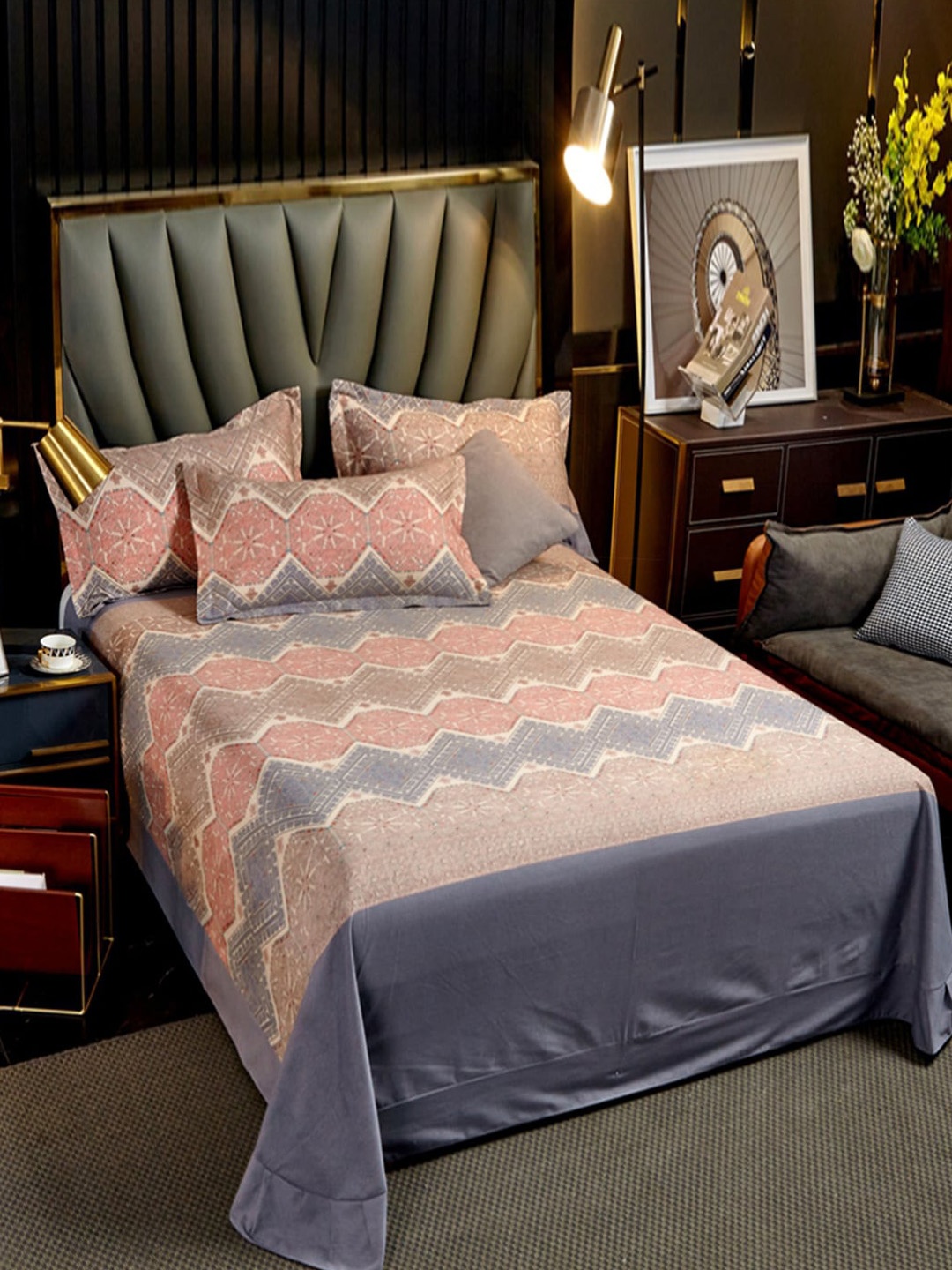

JC HOME Peach-Coloured & Grey Geometric 220 TC King Bedsheet with 2 Pillow Covers