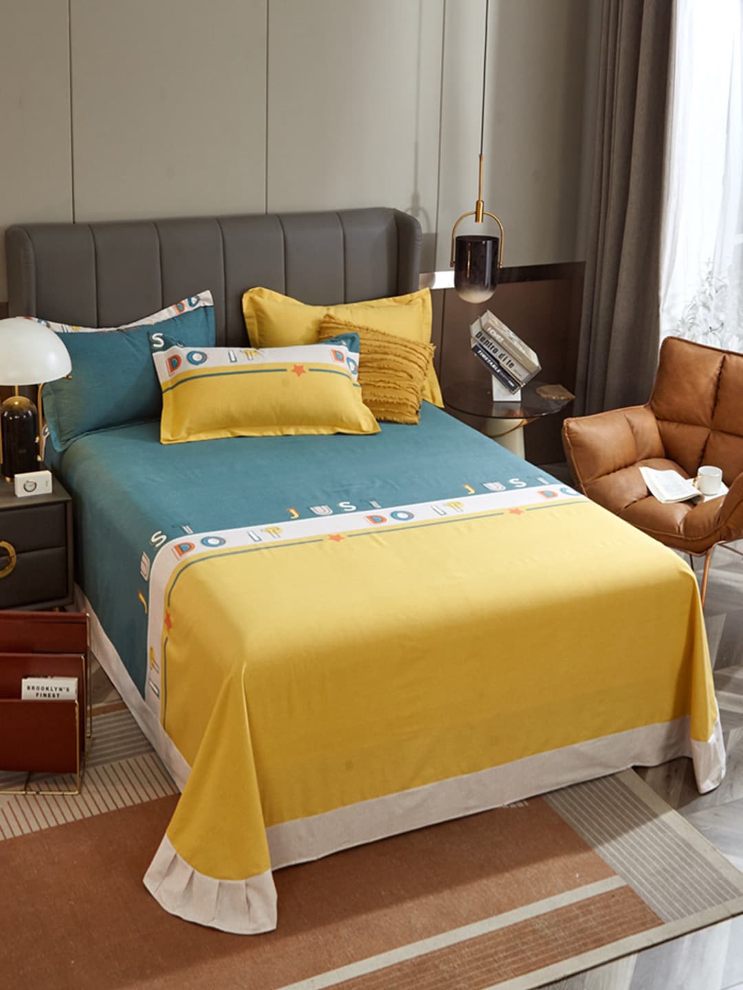 

JC HOME Yellow Teal Graphic 220 TC King Bedsheet with 2 Pillow Covers