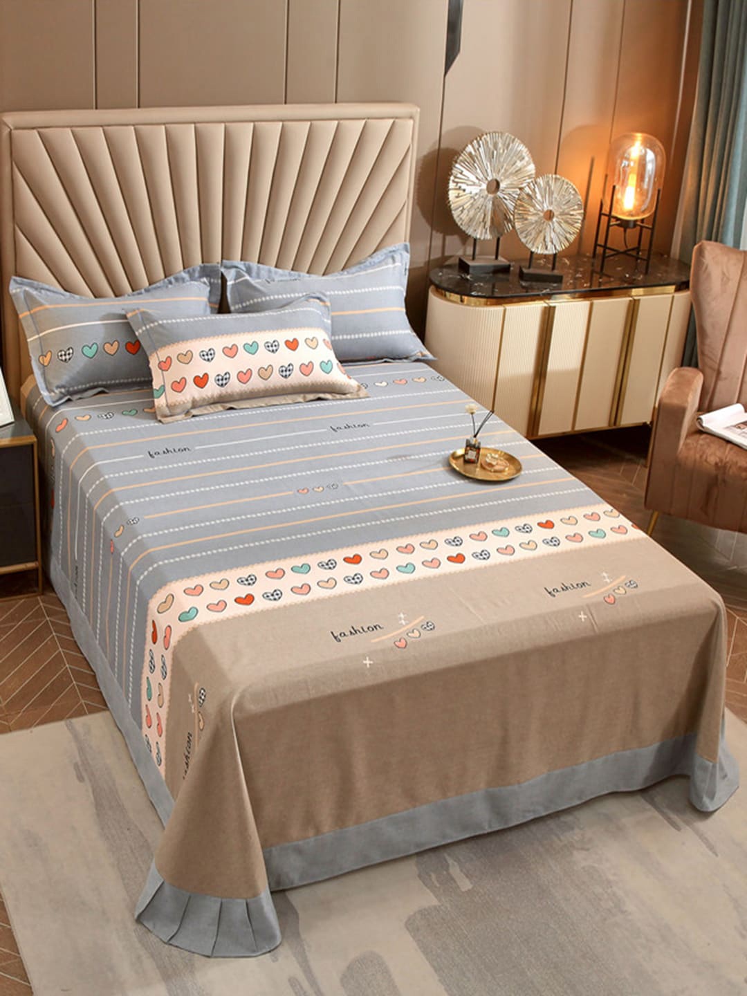 

JC HOME Multicoloured Striped King Bedsheet with 2 Pillow Covers, Multi