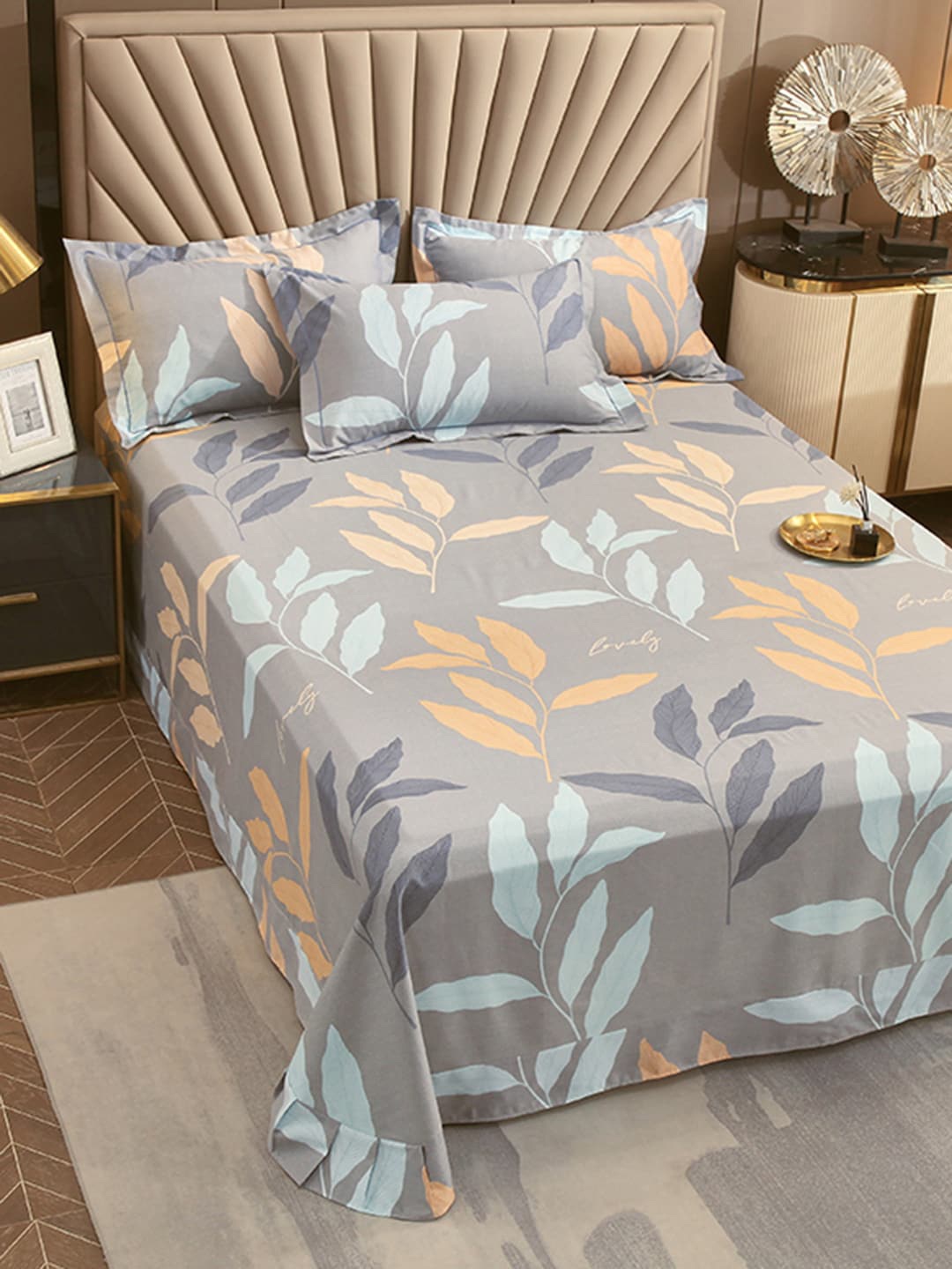 

JC HOME Grey & Blue Floral Single Bedsheet with 2 Pillow Covers