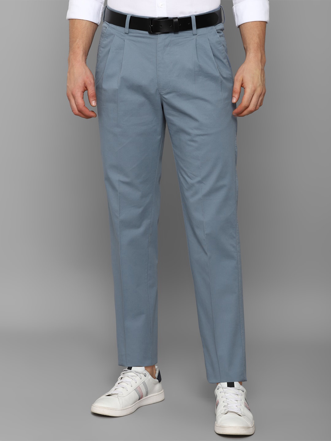

Allen Solly Men Blue Pleated Trouser