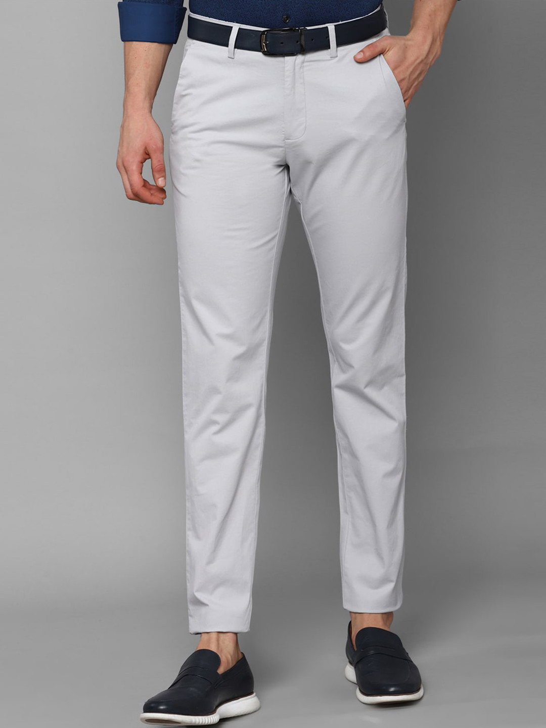 

Allen Solly Men Grey Solid Trouser