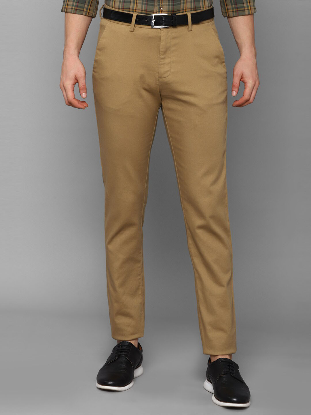 

Allen Solly Men Khaki Trousers