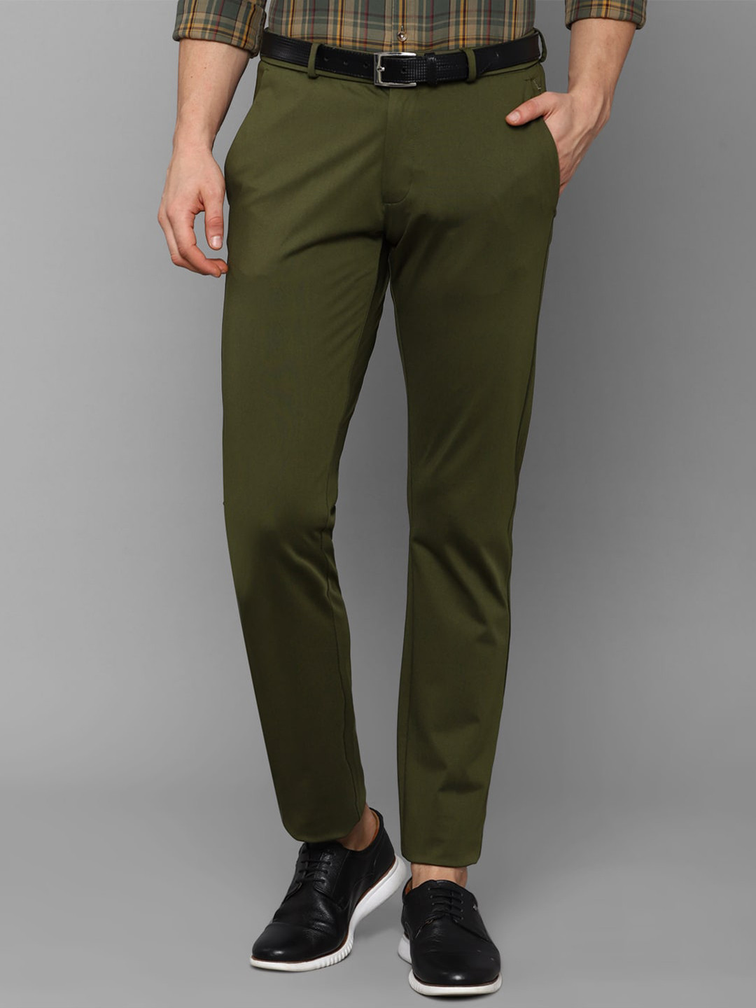 

Allen Solly Men Green Casual Trousers