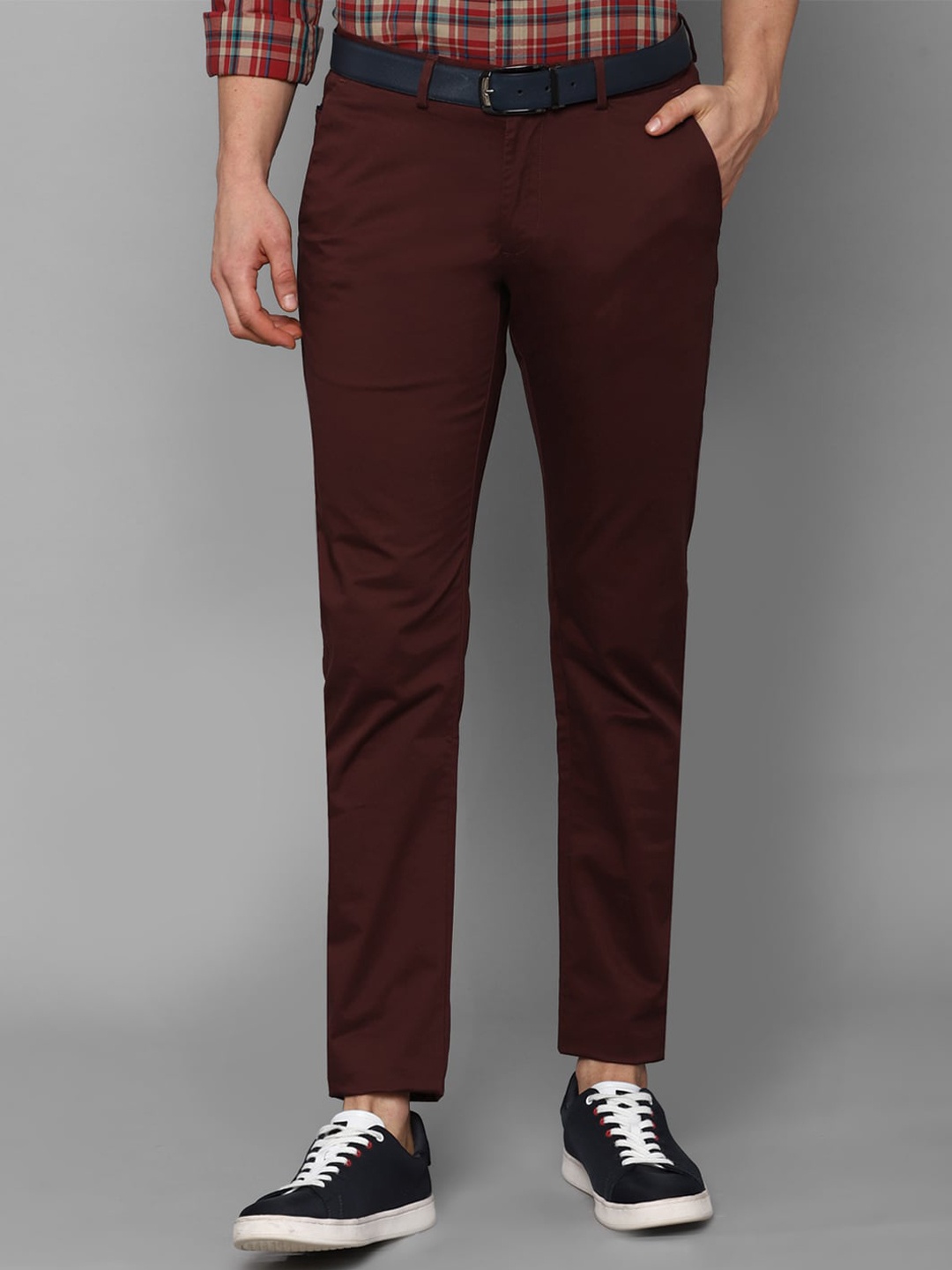 

Allen Solly Men Brown Slim Fit Trousers