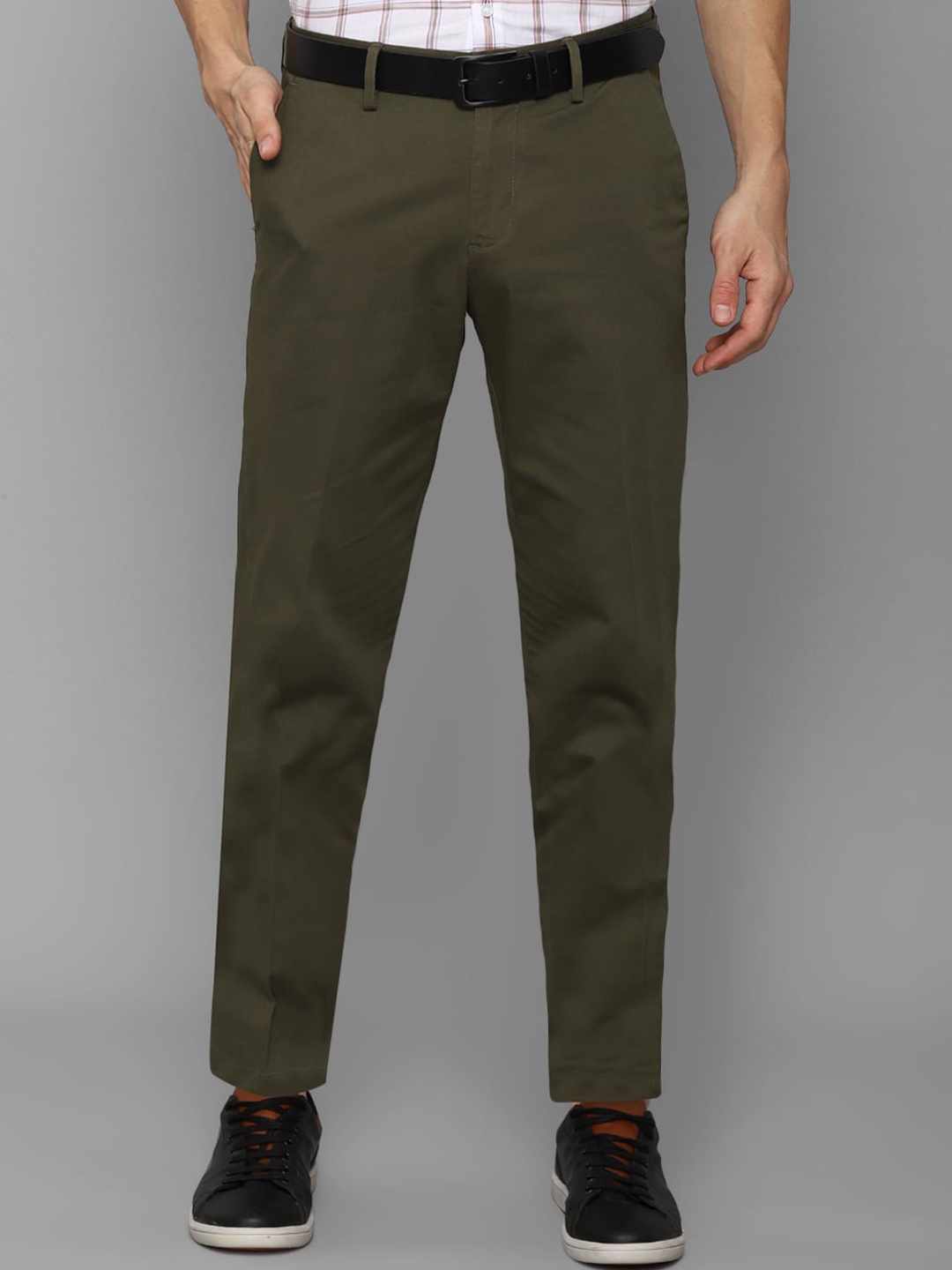 

Allen Solly Men Olive Green Slim Fit Solid Trousers