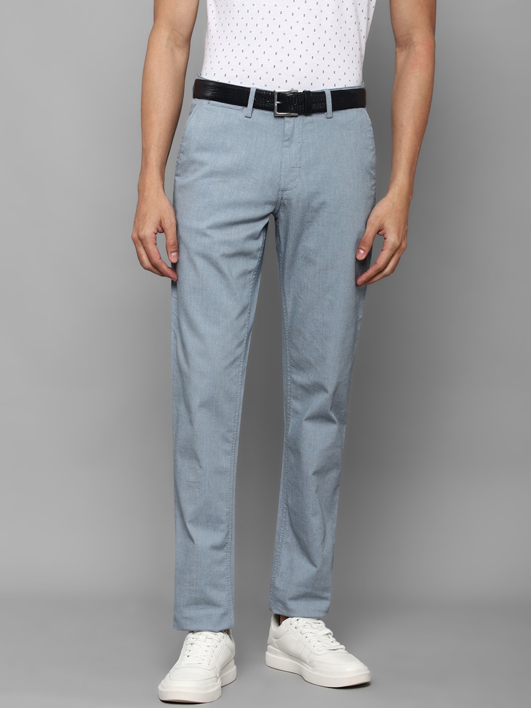 

Louis Philippe Sport Men Blue Textured Slim Fit Chino Trousers