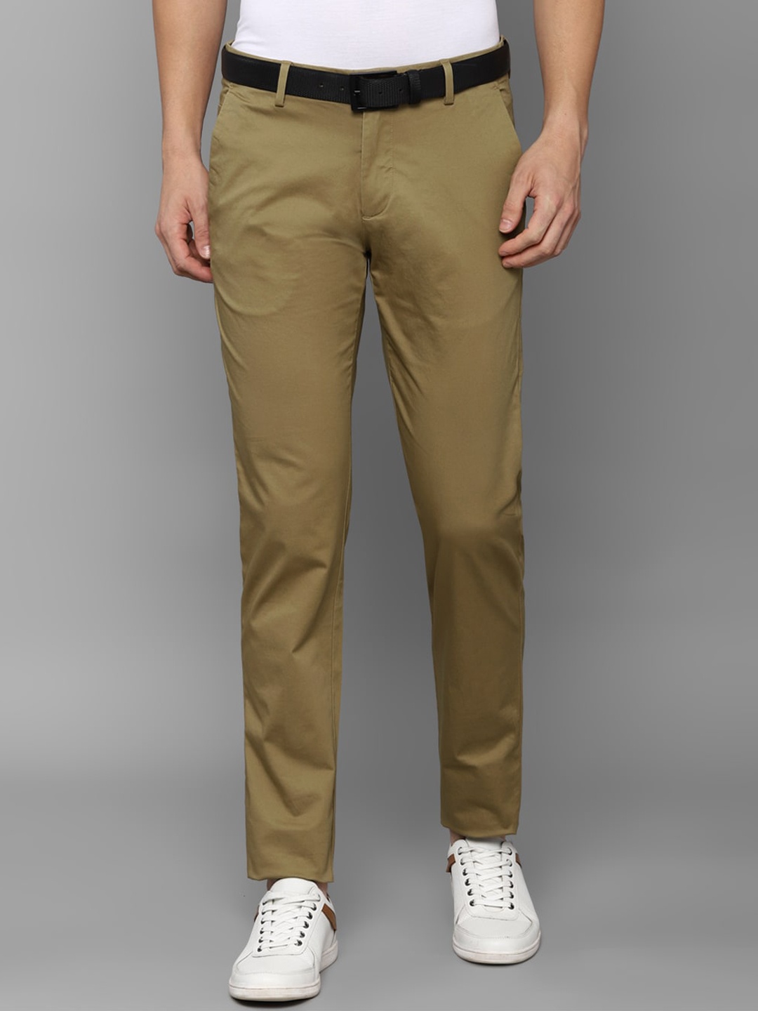 

Louis Philippe Sport Men Khaki Slim Fit Trousers