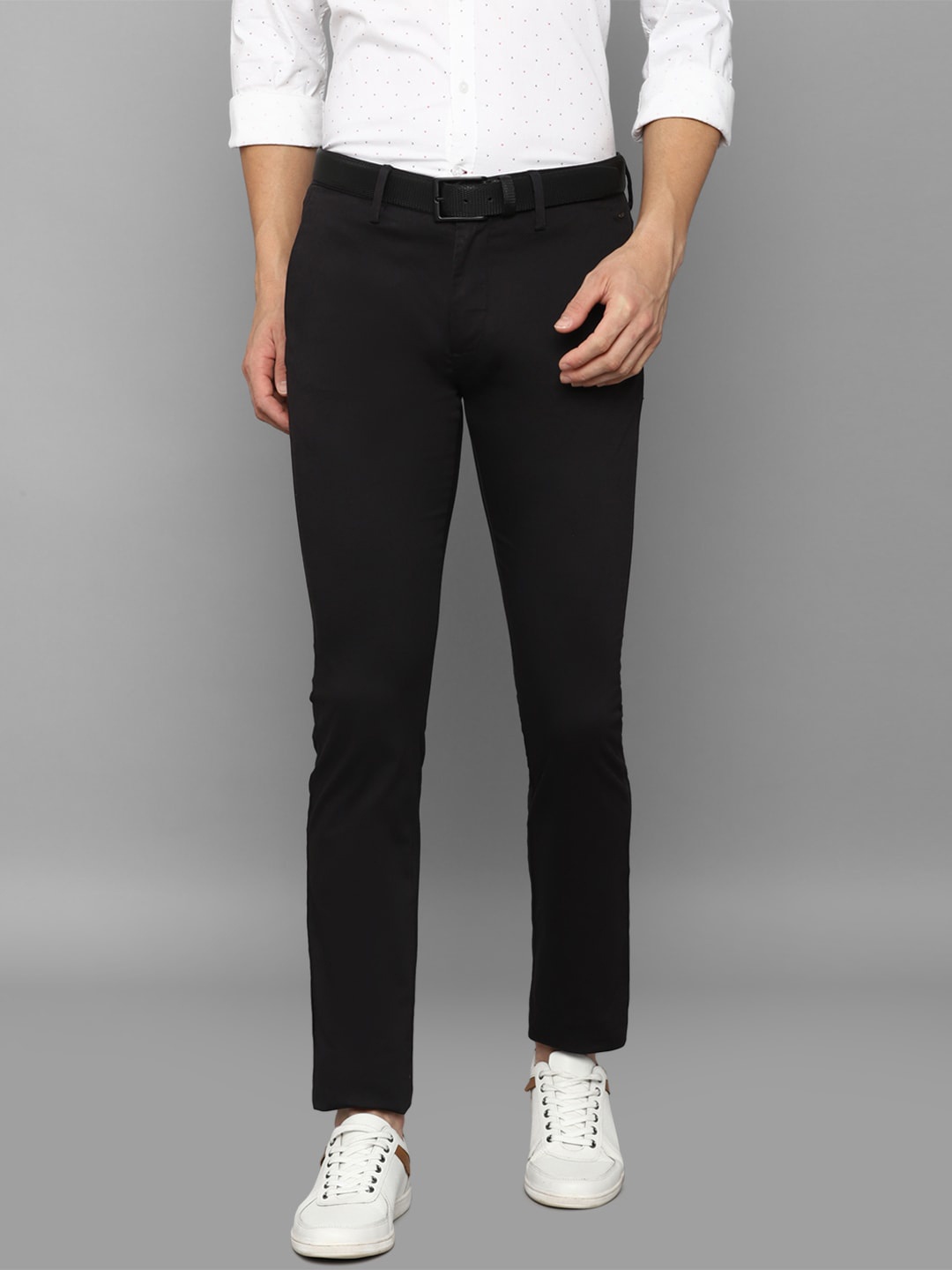 

Louis Philippe Sport Men Black Slim Fit Trousers