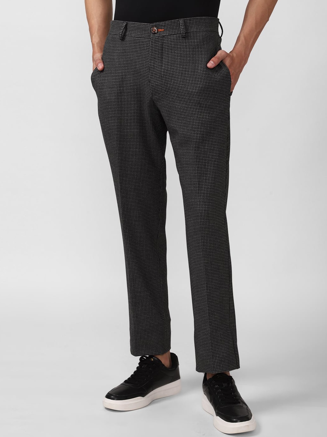 

SIMON CARTER LONDON Men Grey Checked Slim Fit Trousers
