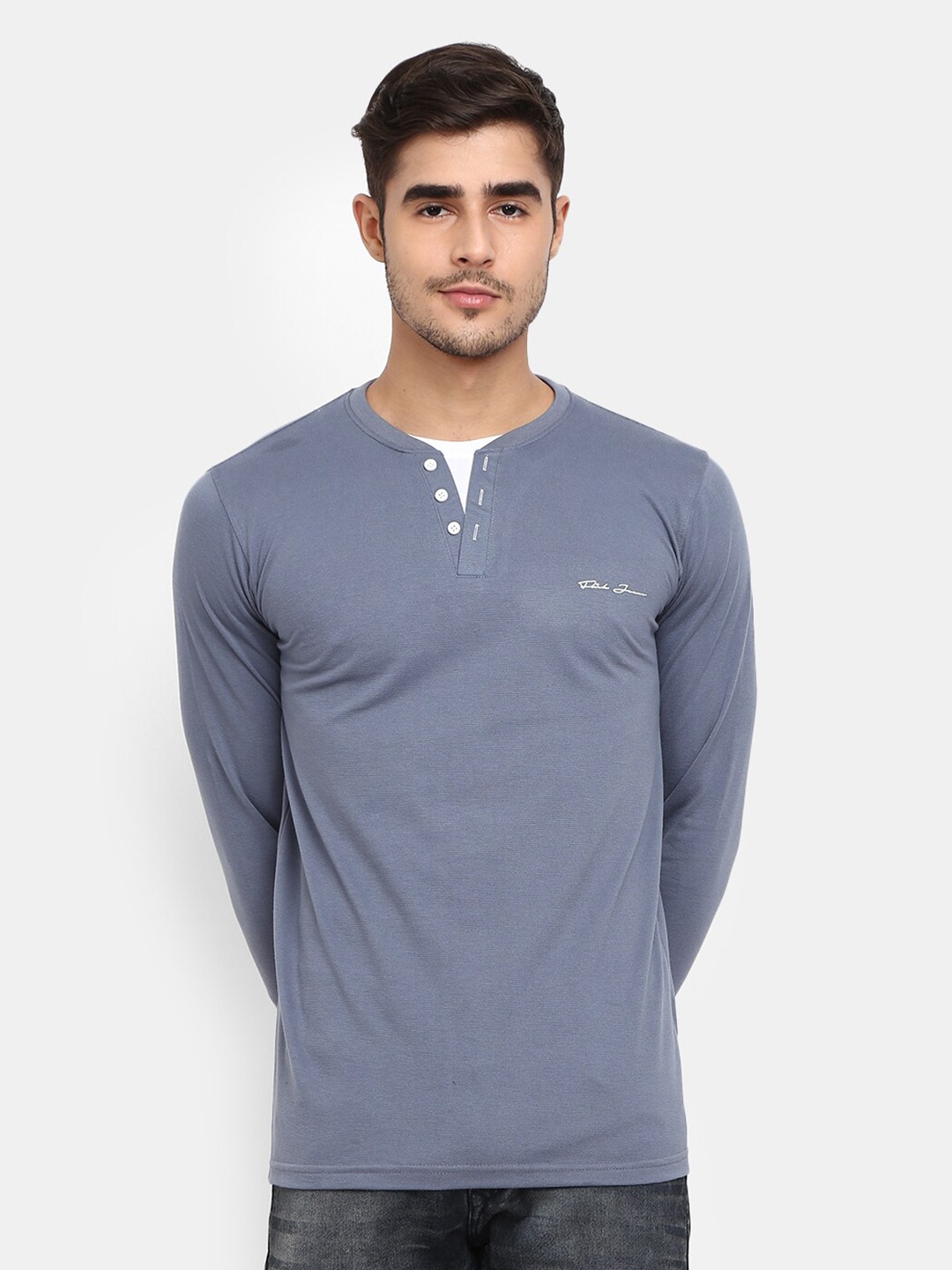 

V-Mart Men Blue Henley Neck T-shirt