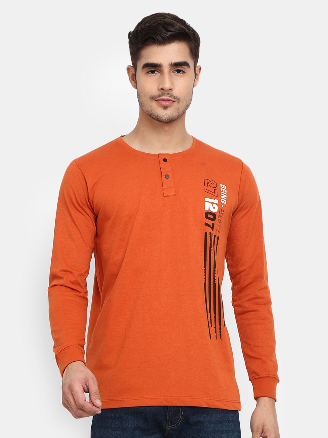 

V-Mart Men Rust & Black Typography Printed Henley Neck T-shirt