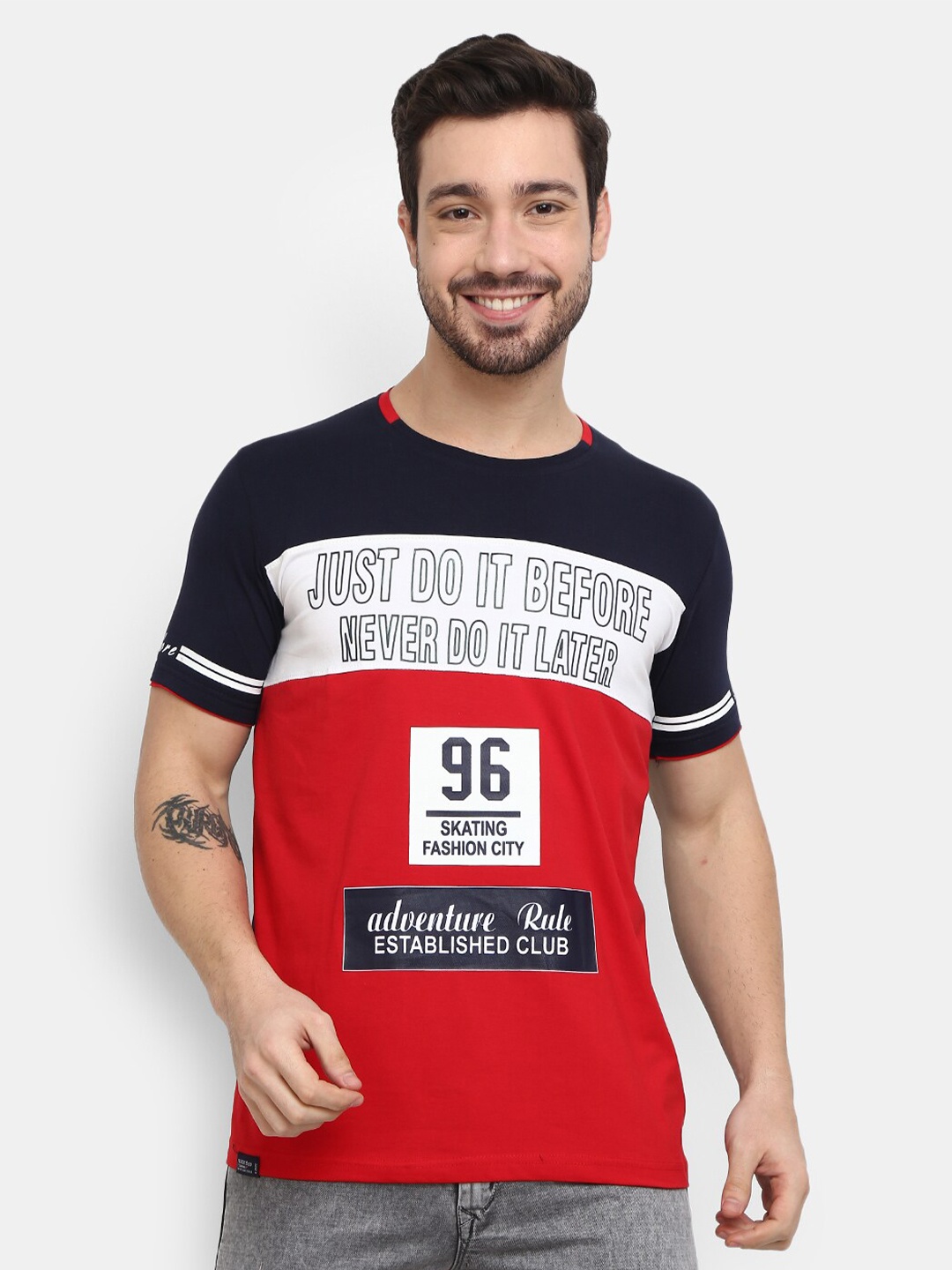 

V-Mart Men Navy Blue Typography Printed Applique T-shirt