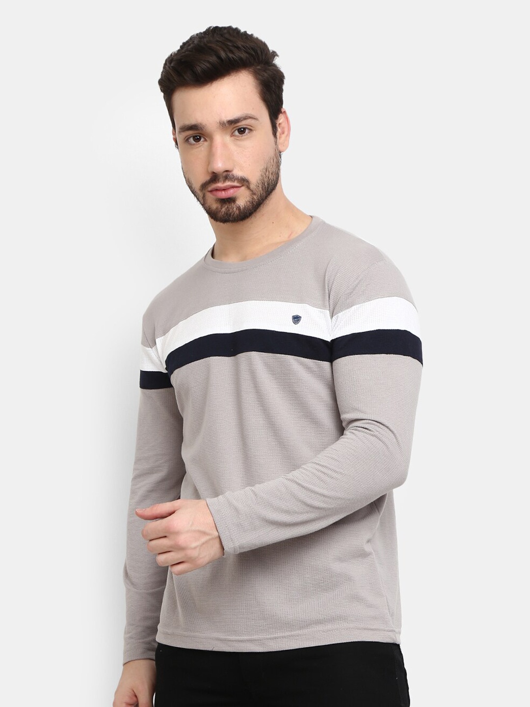 

V-Mart Men Grey T-shirt