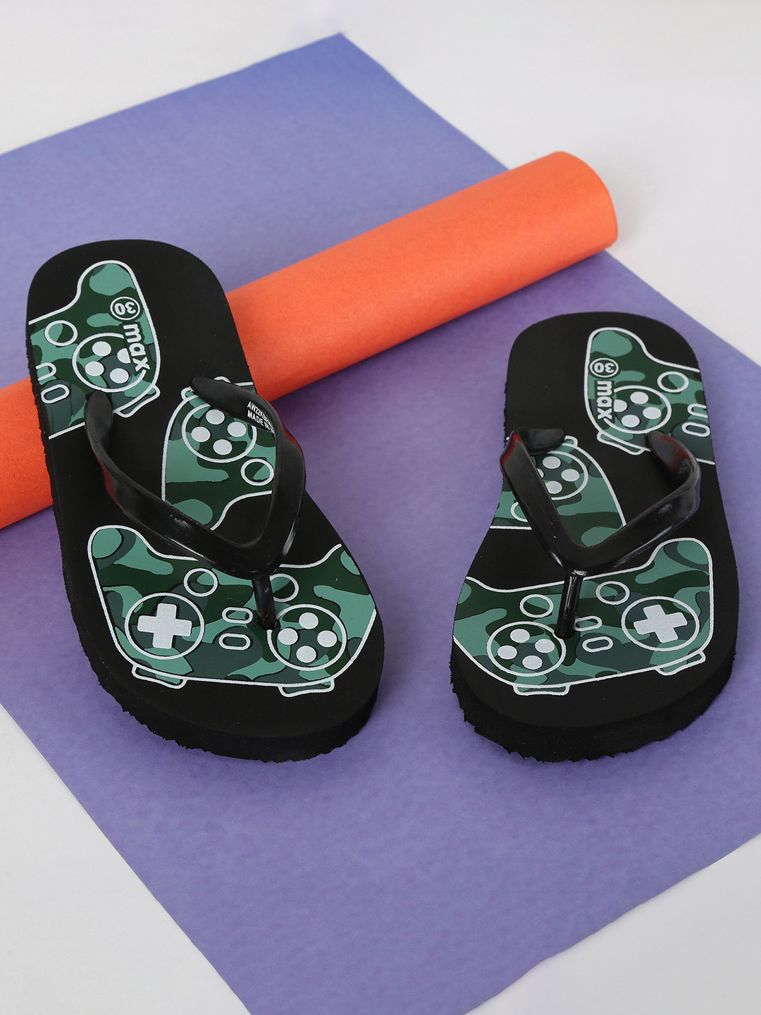 

max Boys Printed Slip-On Flip Flops, Black